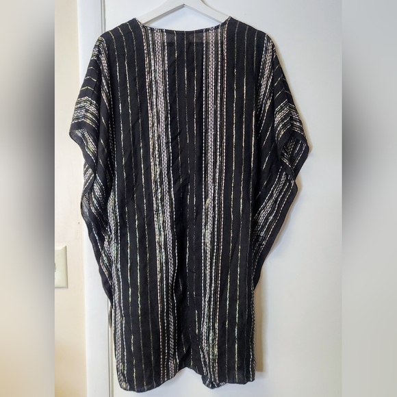 Becca Black Radiance Woven Tunic Size M - Picture 8 of 15